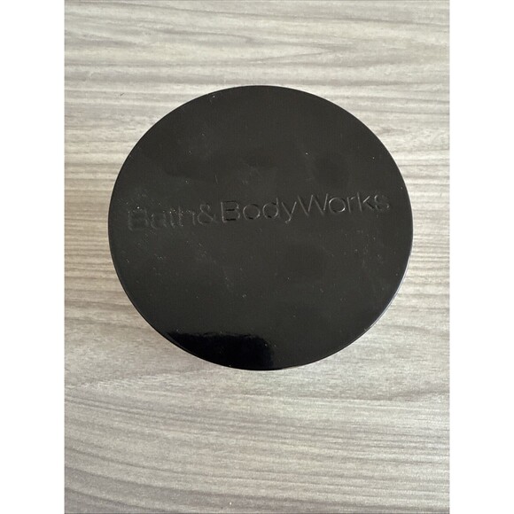 1 Bath & Body Works RAINBOW CONFETTI 3 Wick Large Scented Candles 14.5 oz - Picture 4 of 6